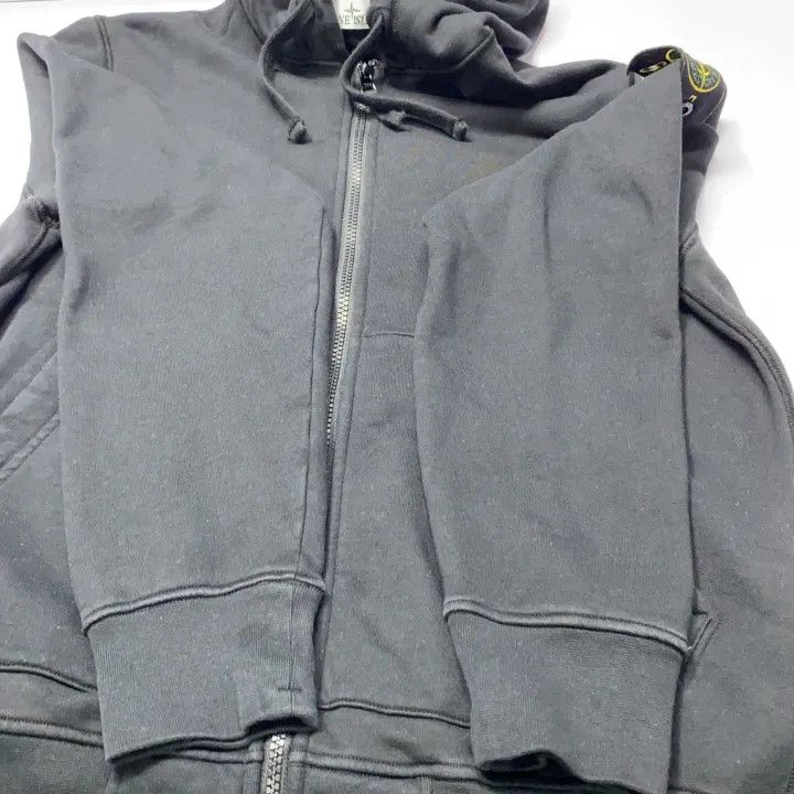 Stone Island Stone Island Black Logo Zip Hoodie Size US M / EU 48-50 / 2 - 9 Thumbnail