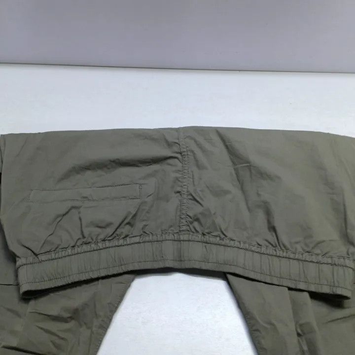 Stone Island Stone Island SS24 Relaxed Cargo Pants for Men Size US 32 / EU 48 - 8 Thumbnail