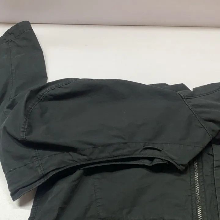 Stone Island Stone Island Lightweight Hooded Jacket for Men Size US XL / EU 56 / 4 - 10 Thumbnail