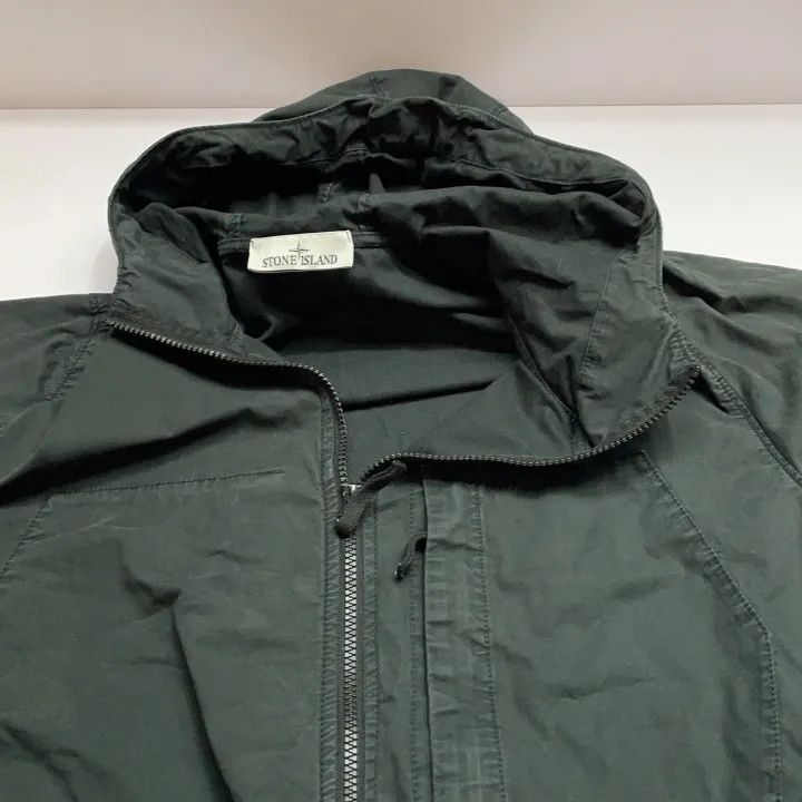Stone Island Stone Island Lightweight Hooded Jacket for Men Size US XL / EU 56 / 4 - 9 Thumbnail