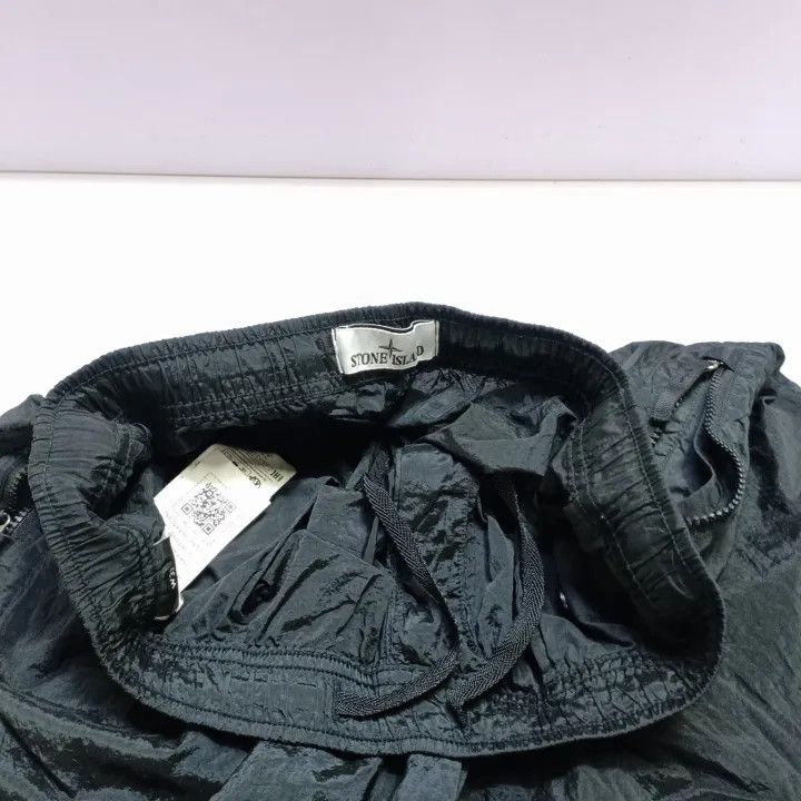 Stone Island Stone Island Black Casual Shorts for Men Size US 32 / EU 48 - 8 Thumbnail