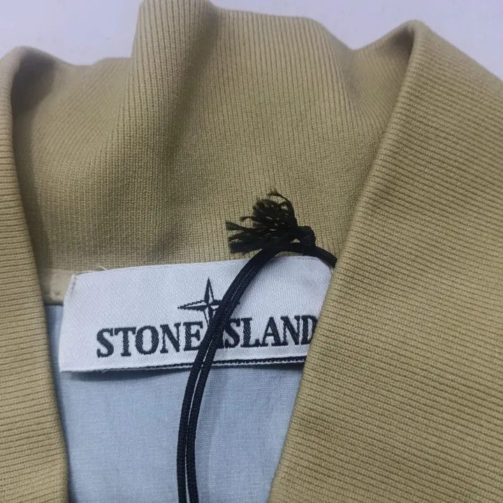 Stone Island Stone Island Light Windbreaker Jacket for Men Size US L / EU 52-54 / 3 - 4 Thumbnail