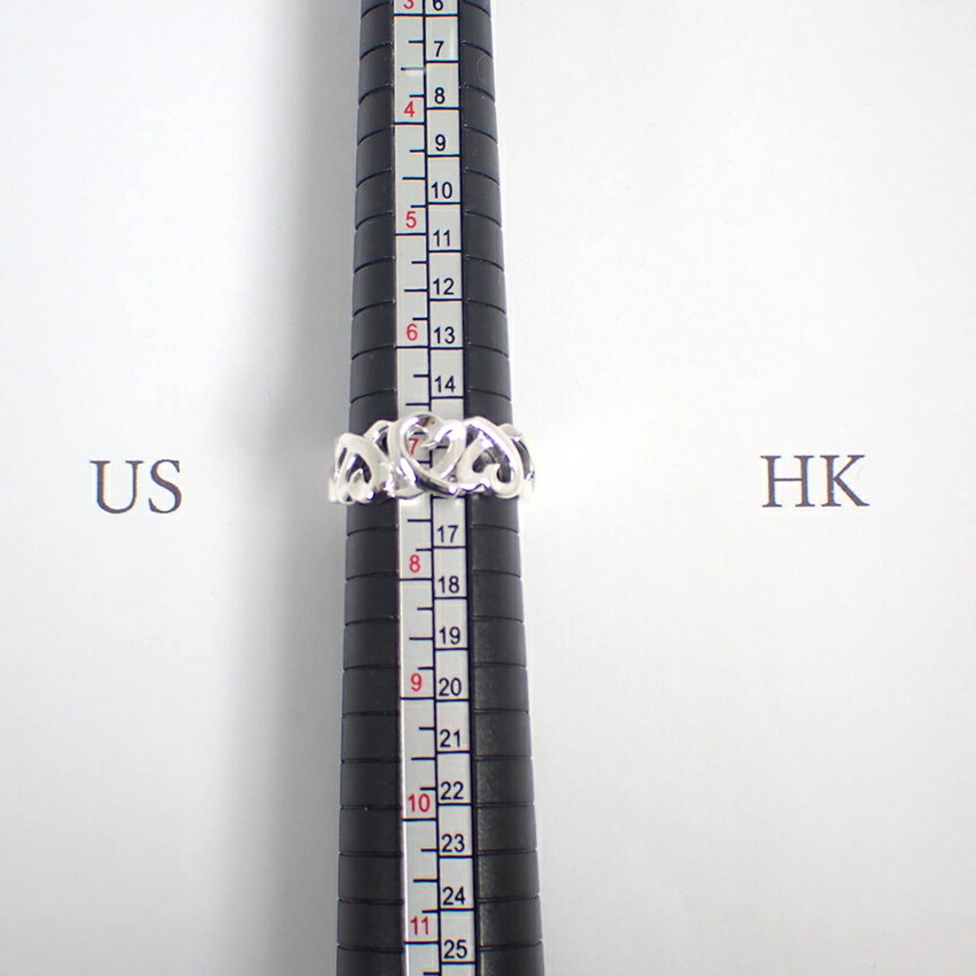 Tiffany & Co. Tiffany & Co Triple loving heart ring Size ONE SIZE - 8 Thumbnail