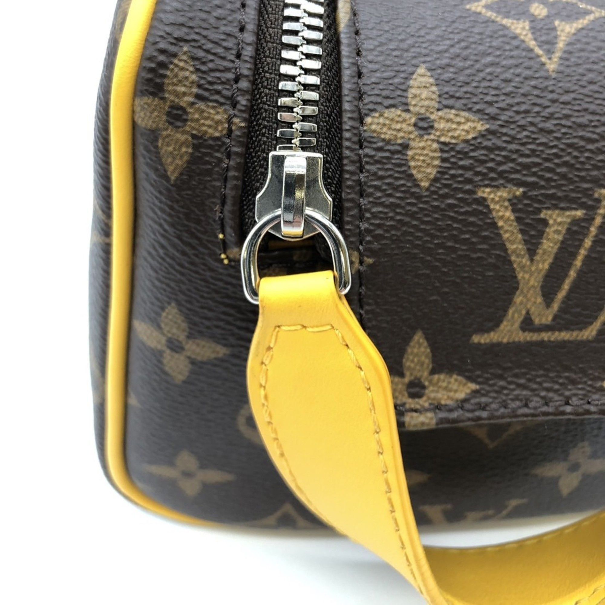 Louis Vuitton Louis Vuitton Dopp Kit clutch Size ONE SIZE - 12 Thumbnail