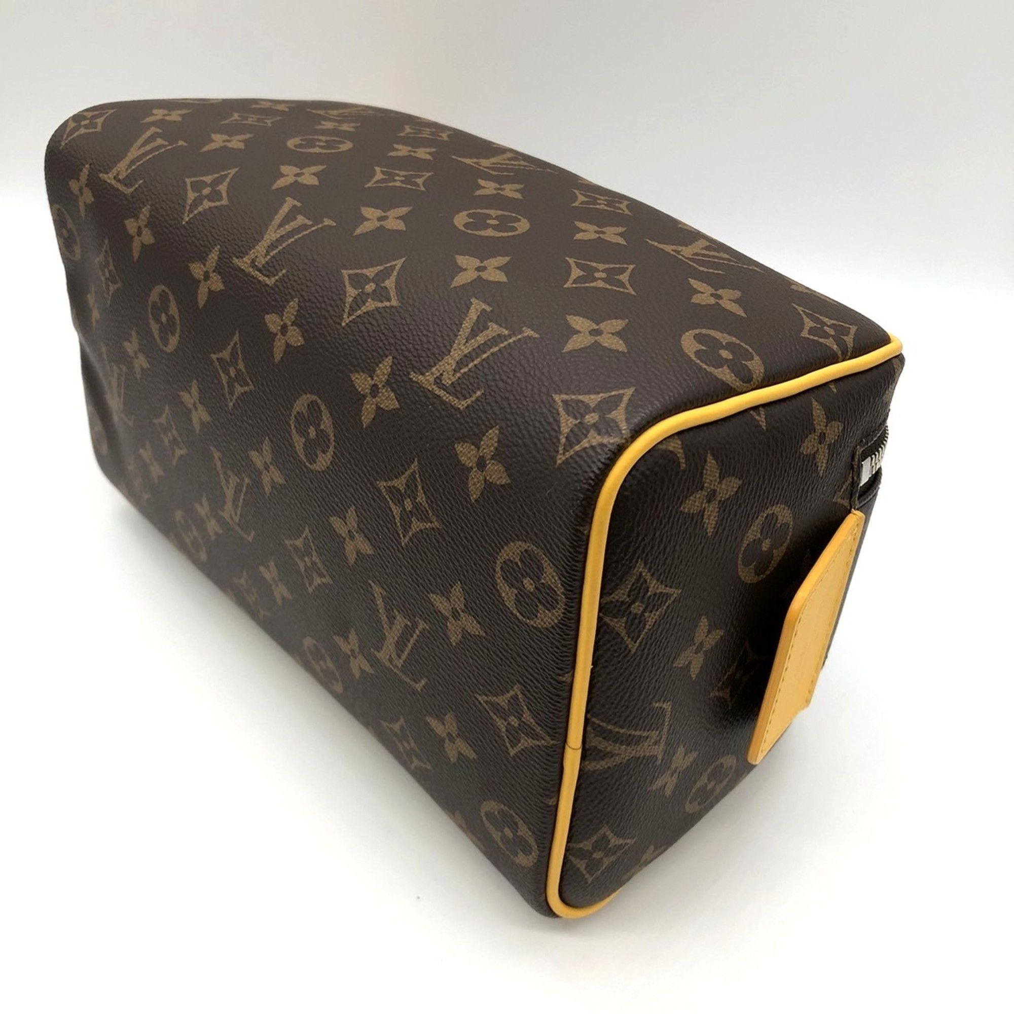 Louis Vuitton Louis Vuitton Dopp Kit clutch Size ONE SIZE - 4 Thumbnail