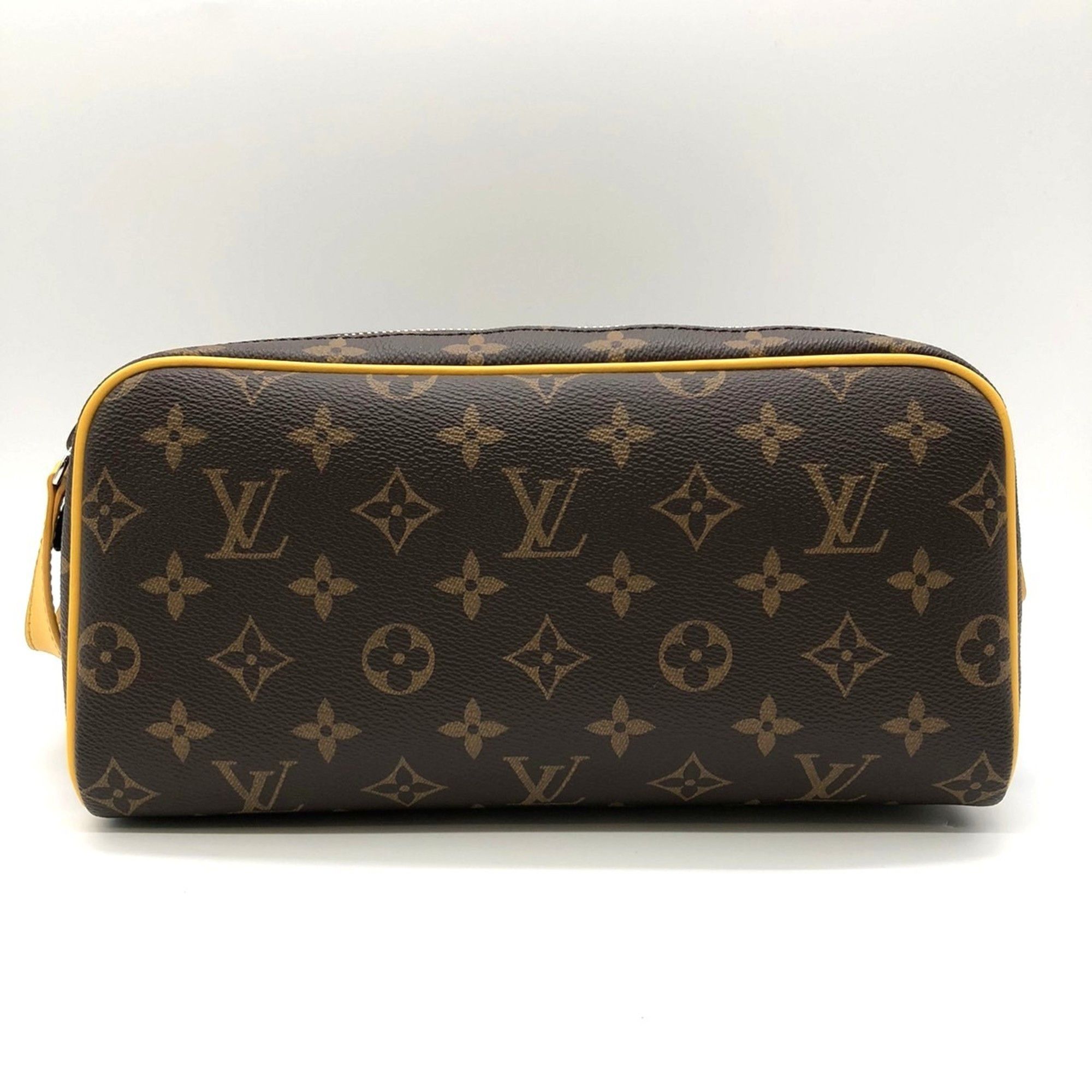 Louis Vuitton Louis Vuitton Dopp Kit clutch Size ONE SIZE - 2 Thumbnail