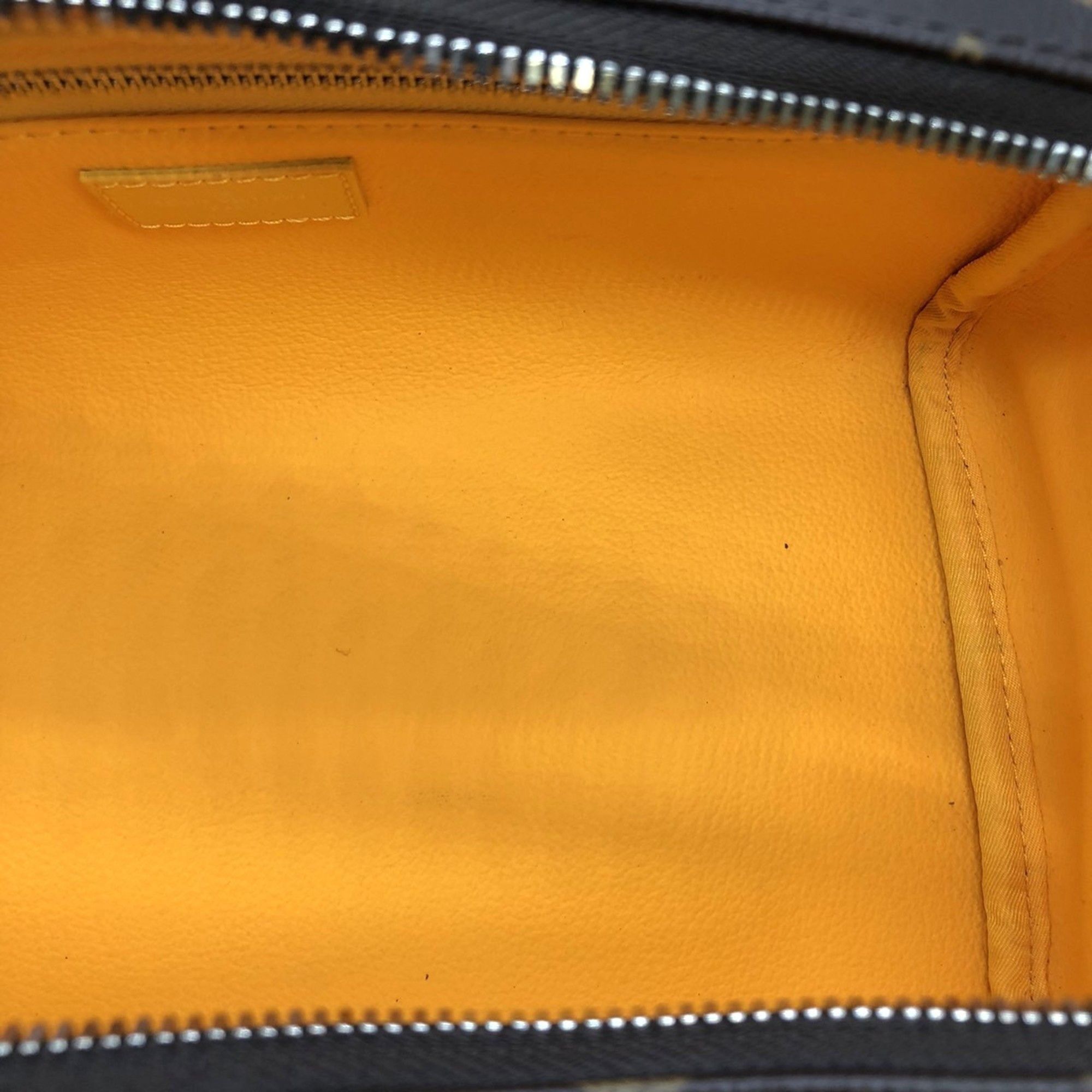 Louis Vuitton Louis Vuitton Dopp Kit clutch Size ONE SIZE - 6 Thumbnail