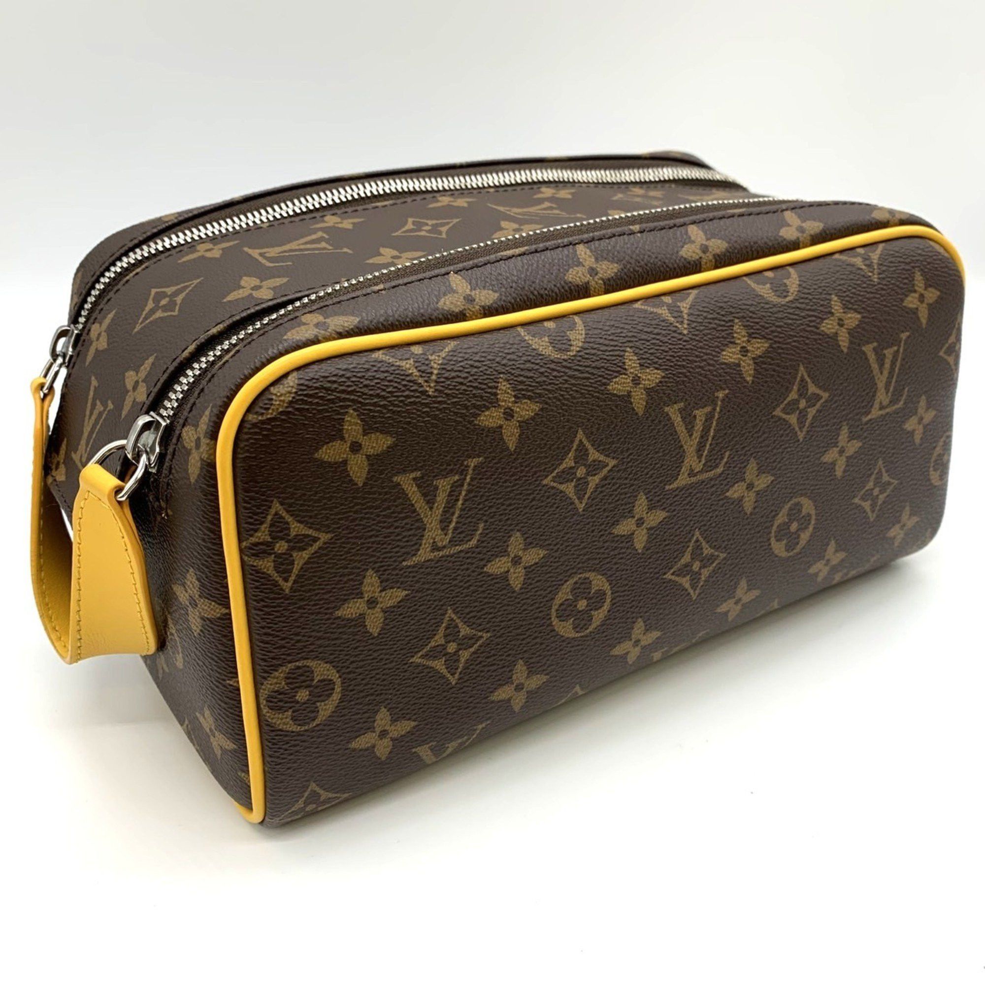 Louis Vuitton Louis Vuitton Dopp Kit clutch Size ONE SIZE - 10 Thumbnail
