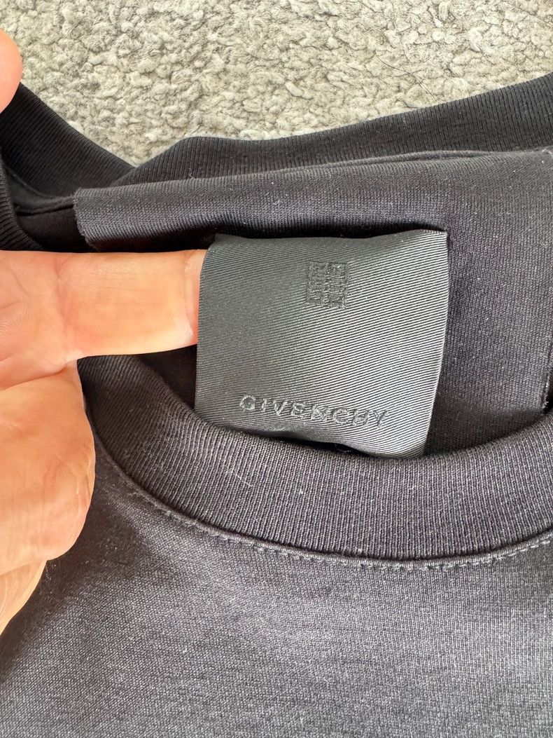 Givenchy givenchy black logo t-shirt size L-dmc Size US L / EU 52-54 / 3 - 2 Thumbnail