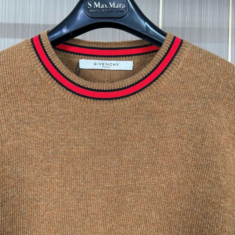 Givenchy givenchy wool knit sweater with red accents-dmc Size US S / EU 44-46 / 1 - 3 Thumbnail