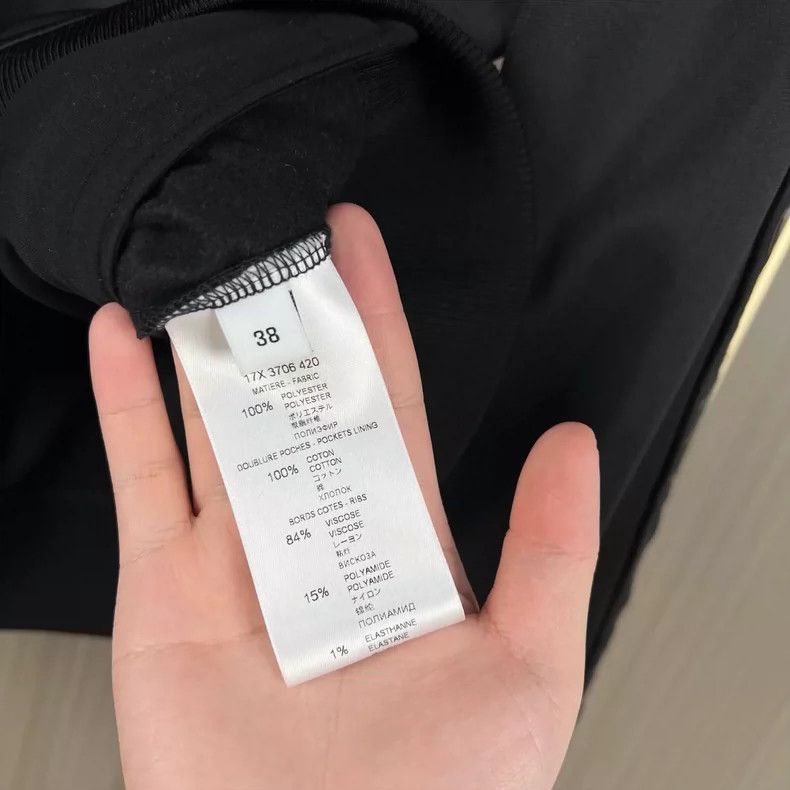 Givenchy givenchy logo compression jacket in black-dmc Size US M / EU 48-50 / 2 - 6 Thumbnail