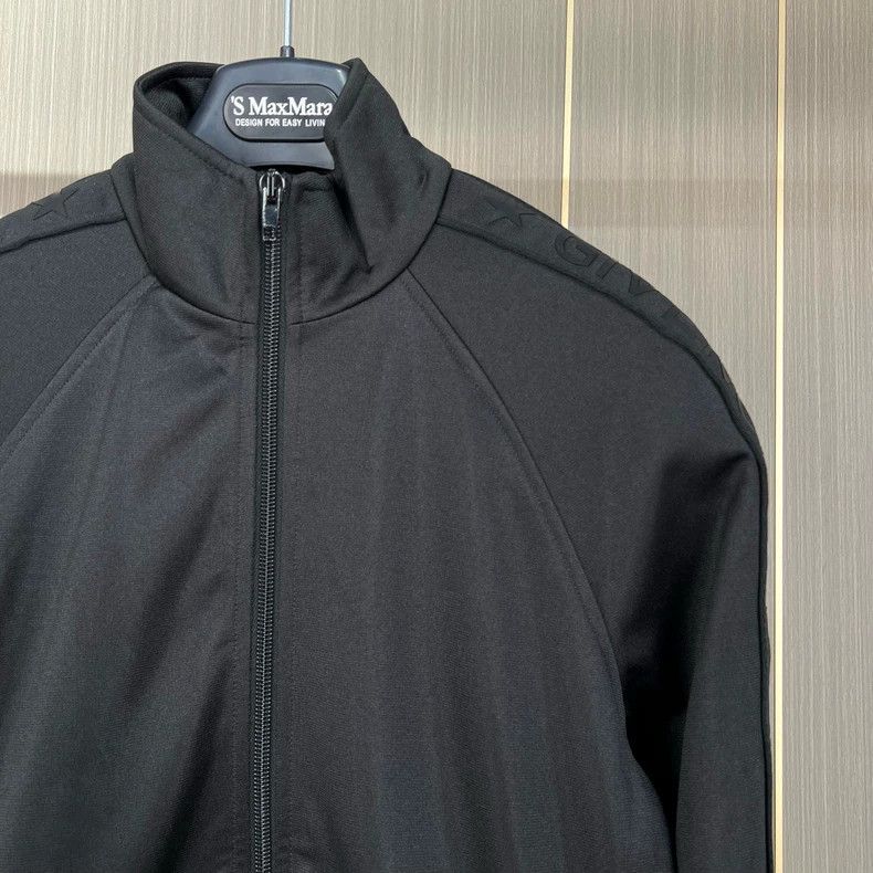 Givenchy givenchy black zip-up jacket size 36-dmc Size US S / EU 44-46 / 1 - 3 Thumbnail