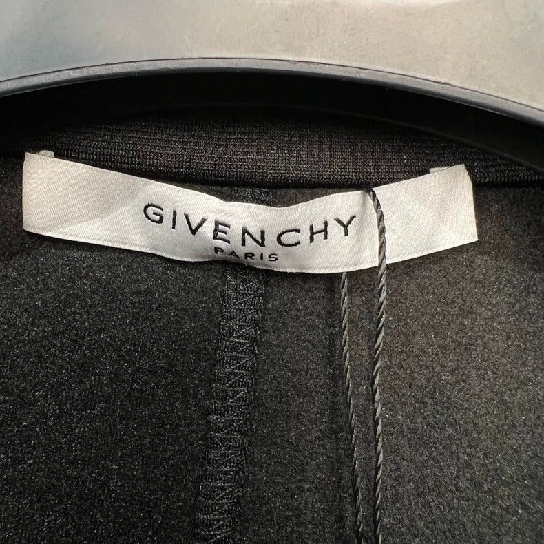 Givenchy givenchy black zip-up jacket size 36-dmc Size US S / EU 44-46 / 1 - 5 Thumbnail