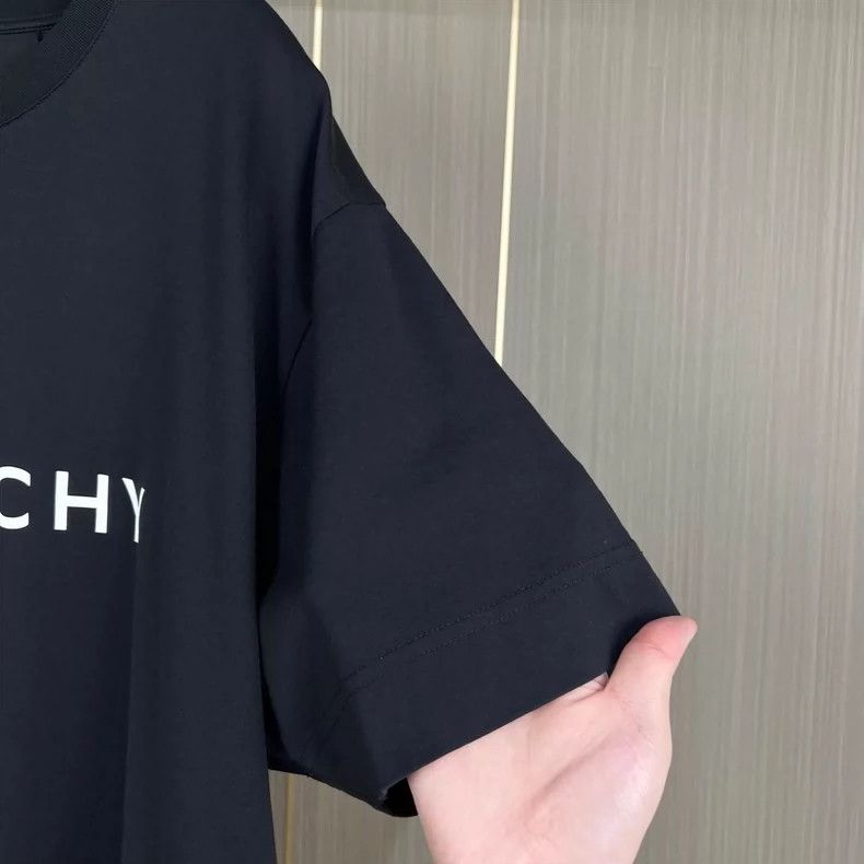 Givenchy givenchy black oversized logo tee shirt-dmc Size US L / EU 52-54 / 3 - 3 Thumbnail