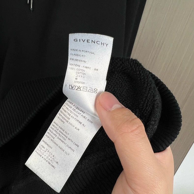 Givenchy Givenchy Black Embroidered Sweatshirt with Tiger-dmc Size US XL / EU 56 / 4 - 6 Thumbnail