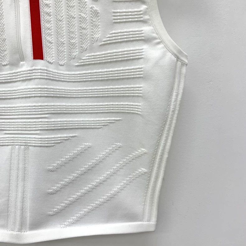 Prada prada white sleeveless knit zip vest-dmc Size XS / US 0-2 / IT 36-38 - 4 Thumbnail
