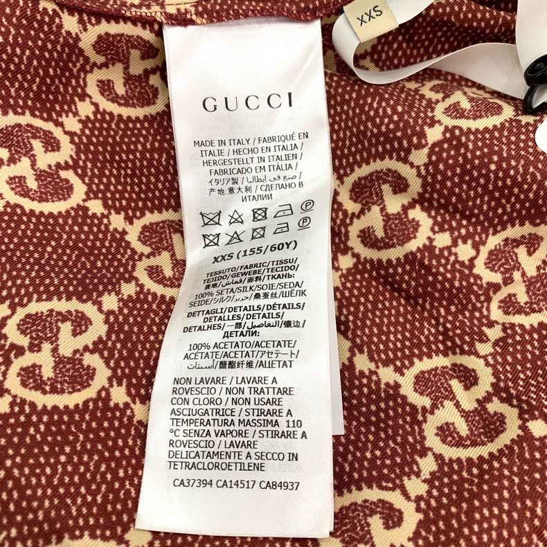 Gucci gucci red logo patterned silk shorts-dmc Size US 26 / EU 42 - 6 Thumbnail