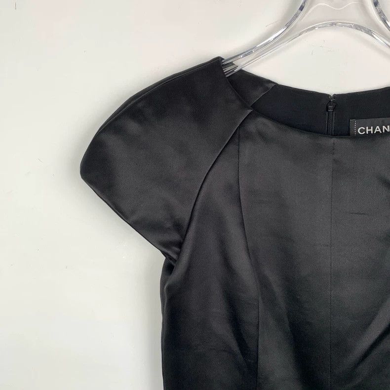 Chanel black silk short sleeve dress by Chanel-dmc Size US 36 / EU 52 - 3 Thumbnail