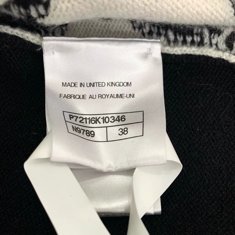 Chanel black and white dove pattern cashmere sweater-dmc Size US S / EU 44-46 / 1 - 6 Thumbnail