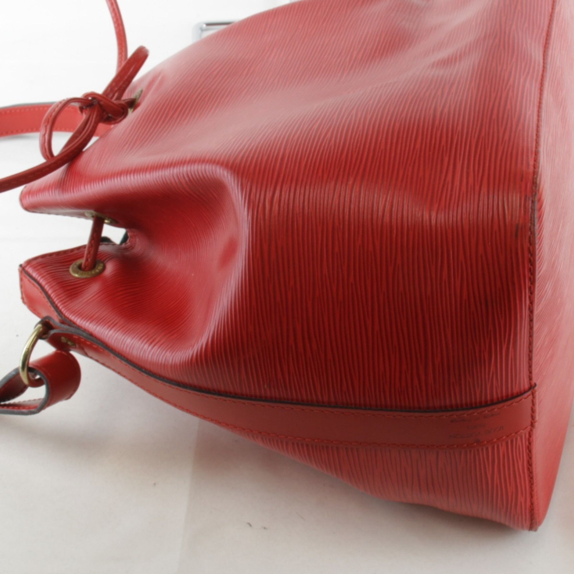 Louis Vuitton Louis Vuitton Petit Noé shoulder Size ONE SIZE - 4 Thumbnail