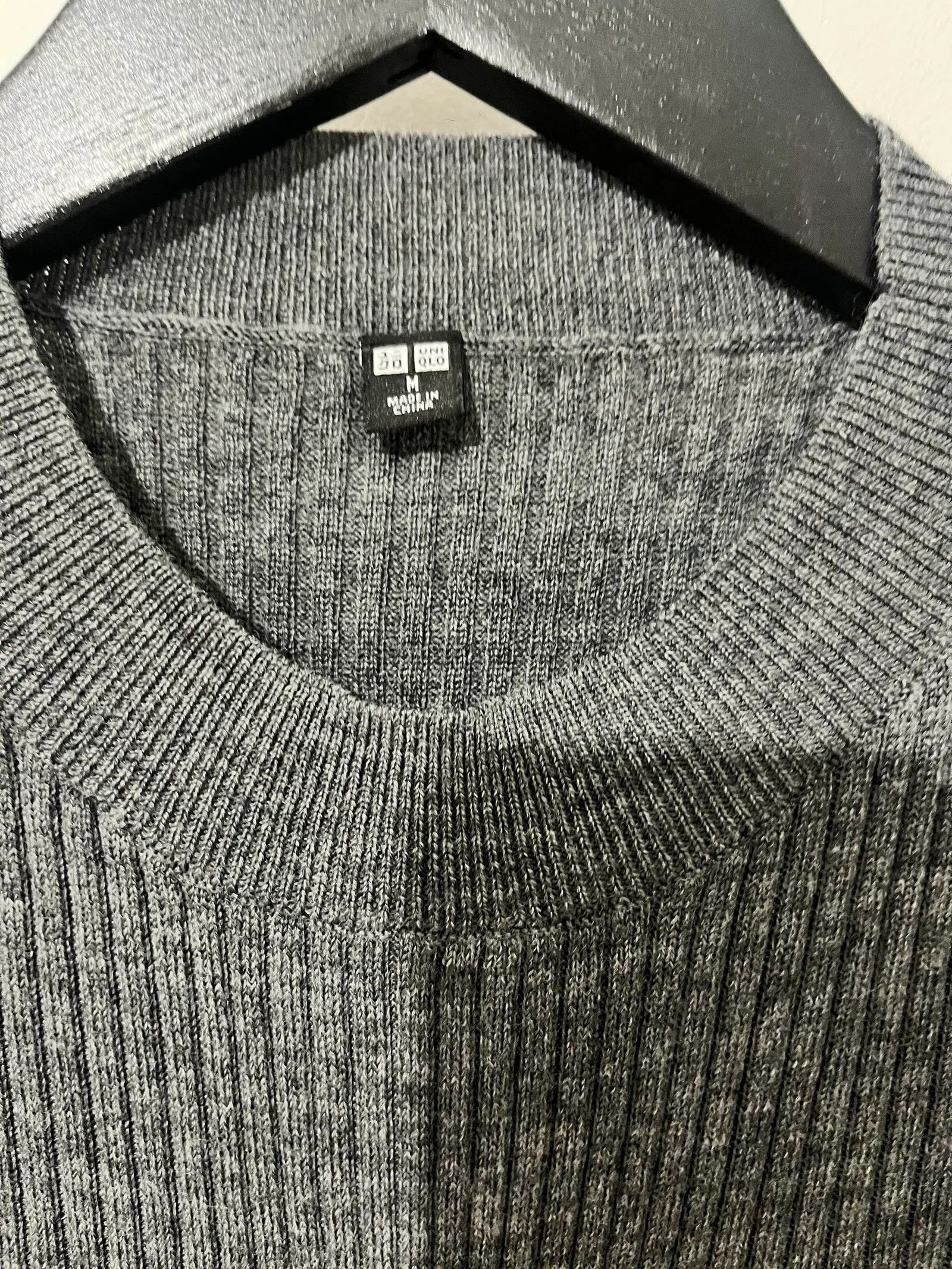 Uniqlo Uniqlo Sweater Size M / US 6-8 / IT 42-44 - 3 Thumbnail
