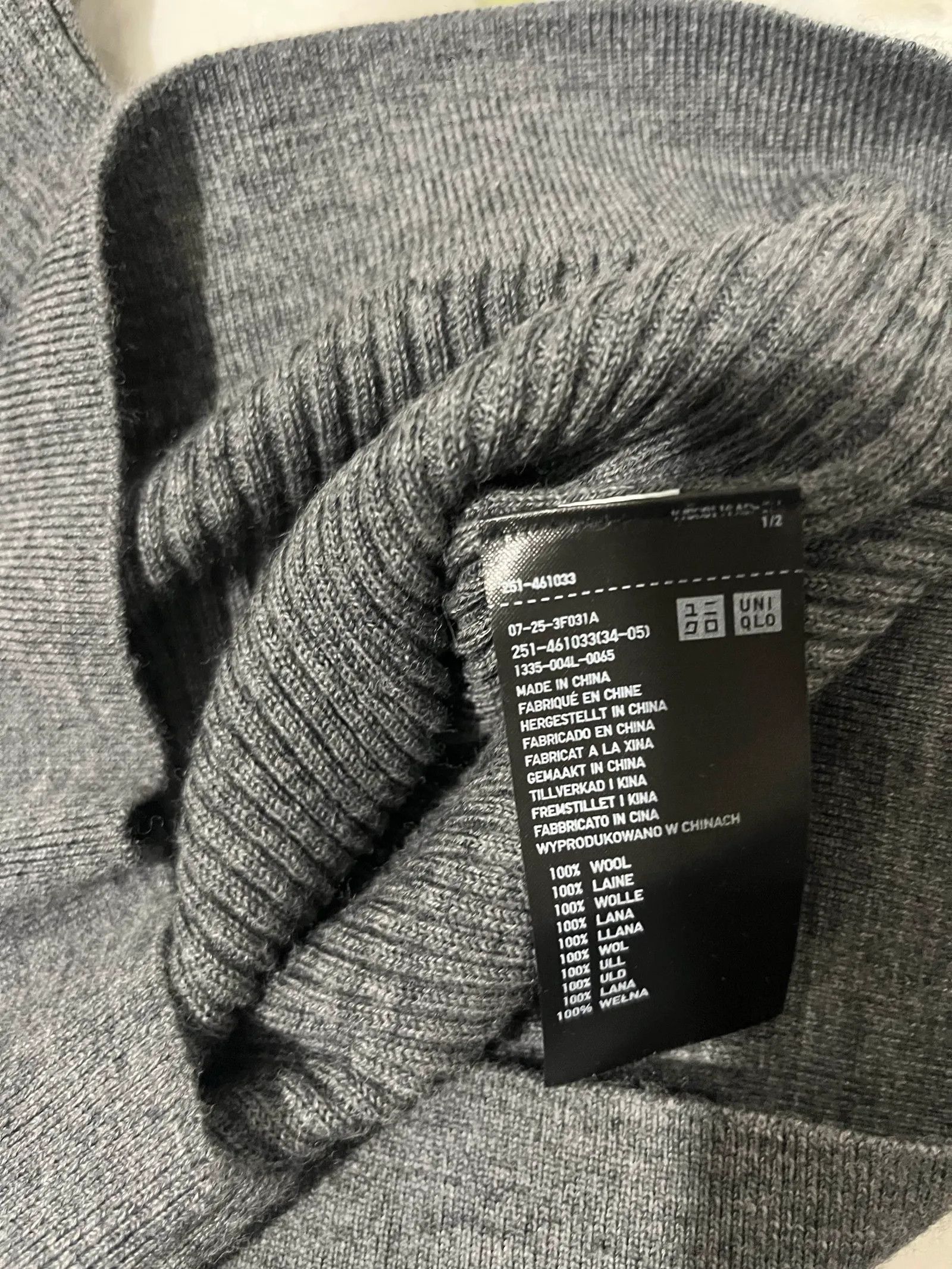 Uniqlo Uniqlo Sweater Size M / US 6-8 / IT 42-44 - 4 Thumbnail