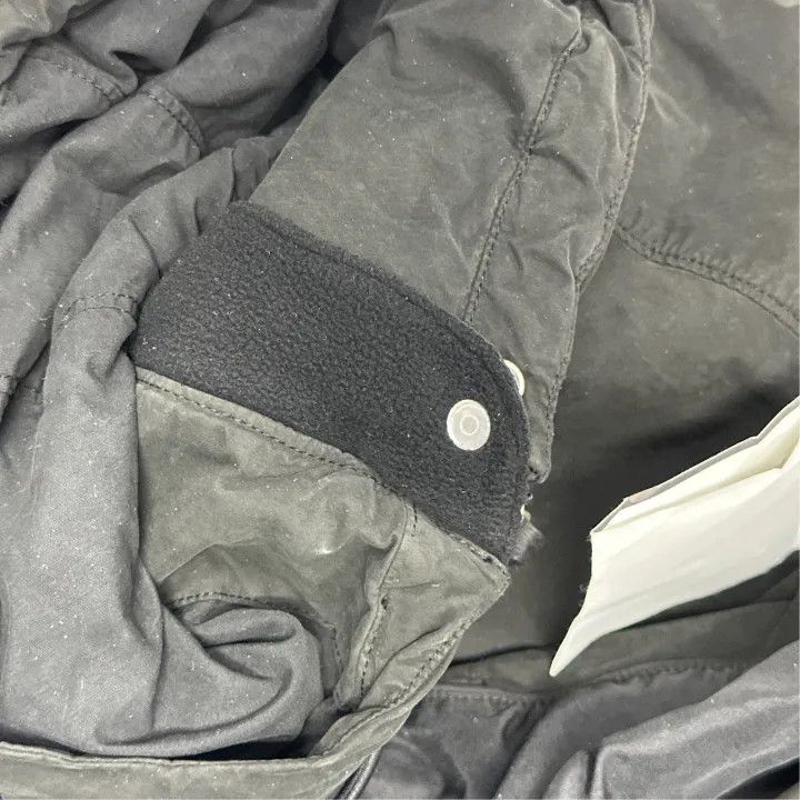 Stone Island Stone Island Black Hooded Jacket for Men Size US M / EU 48-50 / 2 - 8 Thumbnail