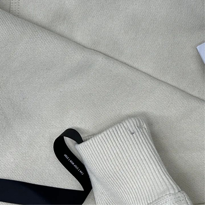Burberry Burberry Logo Pattern Long Sleeve Sweatshirt Size US XS / EU 42 / 0 - 5 Thumbnail