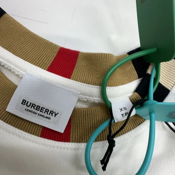 Burberry Burberry Logo White Long Sleeve Sweatshirt Size US XS / EU 42 / 0 - 2 Thumbnail
