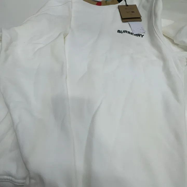 Burberry Burberry Logo White Long Sleeve Sweatshirt Size US XS / EU 42 / 0 - 4 Thumbnail