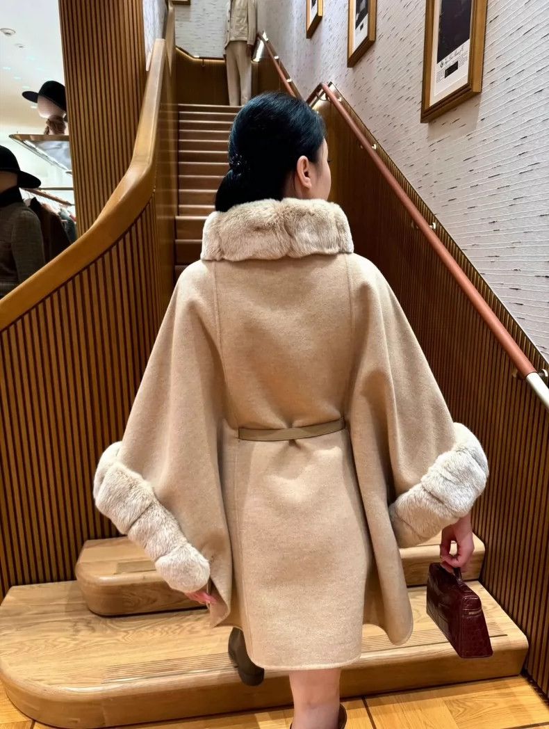 Loro Piana Loro Piana Classic Caped Coat in Beige-dmc Size US M / EU 48-50 / 2 - 9 Thumbnail