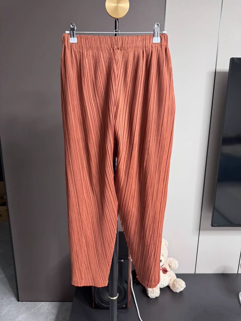 Issey Miyake chic pleated cropped pants in burnt orange-dmc Size US 38 / EU 54 - 3 Thumbnail