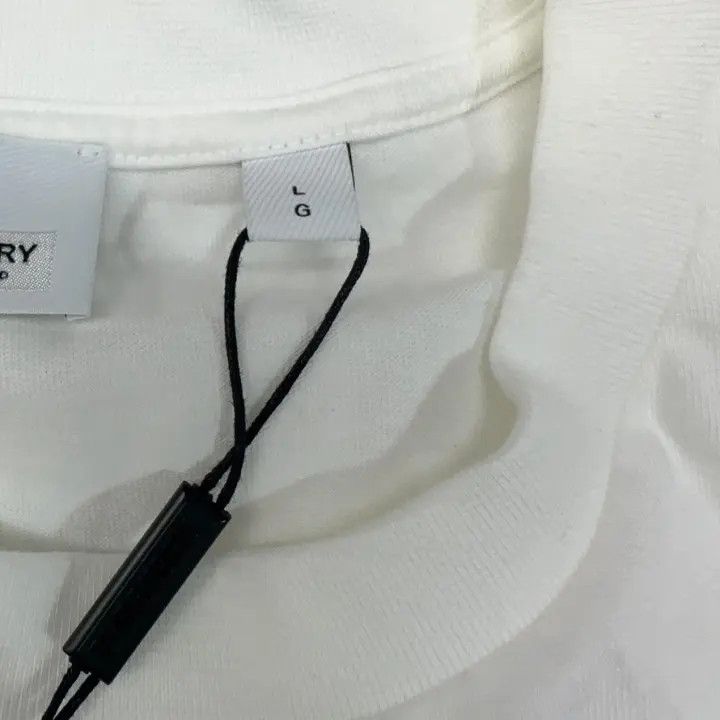 Burberry Burberry SS23 Logo Embroidered Tee Size US L / EU 52-54 / 3 - 9 Thumbnail