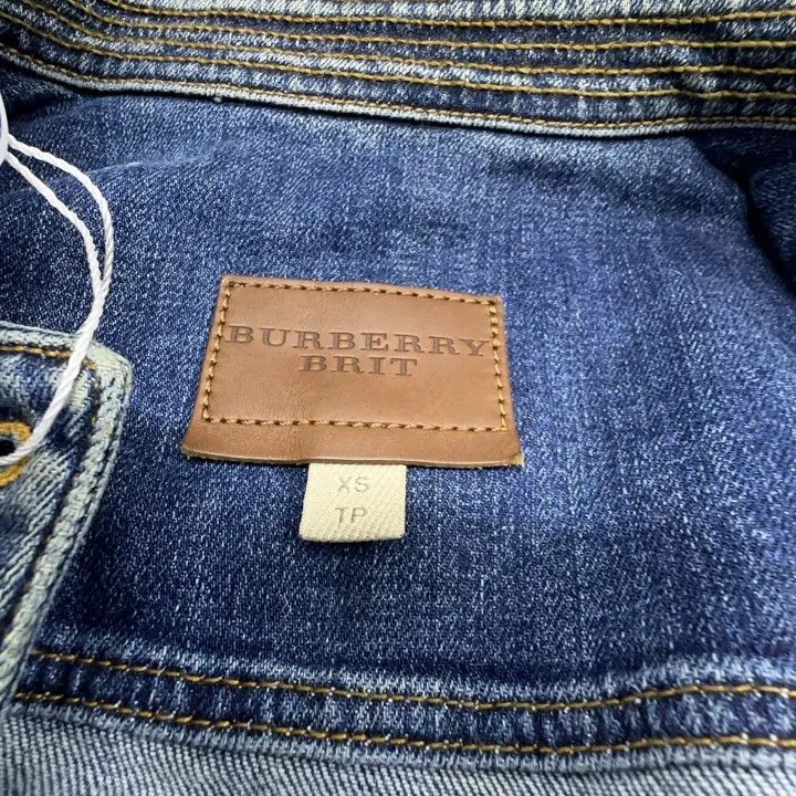 Burberry Burberry Casual Fashion Denim Jacket Size US XS / EU 42 / 0 - 4 Thumbnail