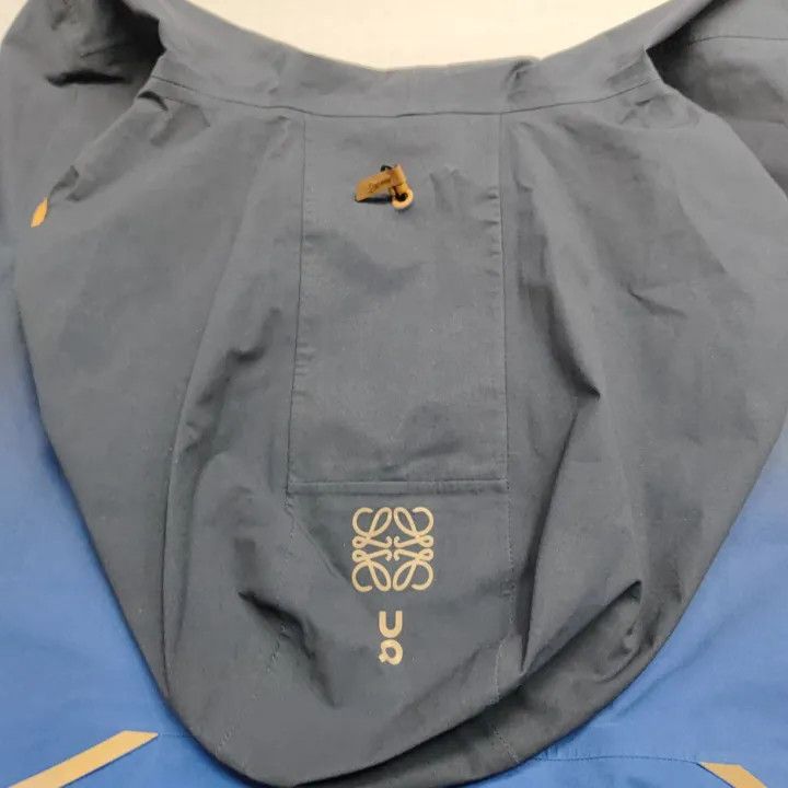 Loewe Loewe Hooded Half-Zip Casual Sweatshirt Size US M / EU 48-50 / 2 - 9 Thumbnail