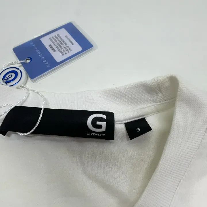 Givenchy Givenchy Logo Print Round Neck T-Shirt Size US S / EU 44-46 / 1 - 4 Thumbnail