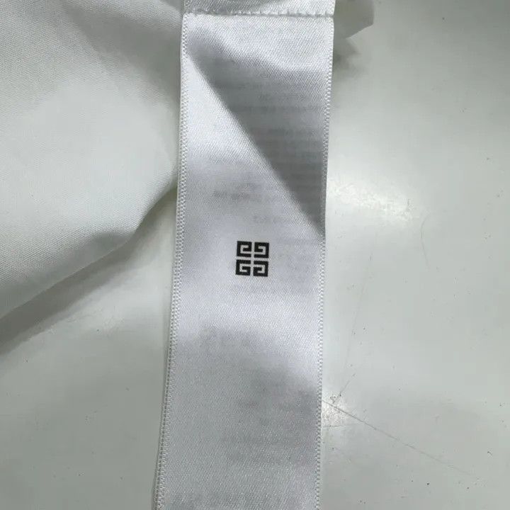 Givenchy Givenchy Button-Down Long Sleeve Shirt for Men Size US M / EU 48-50 / 2 - 4 Thumbnail