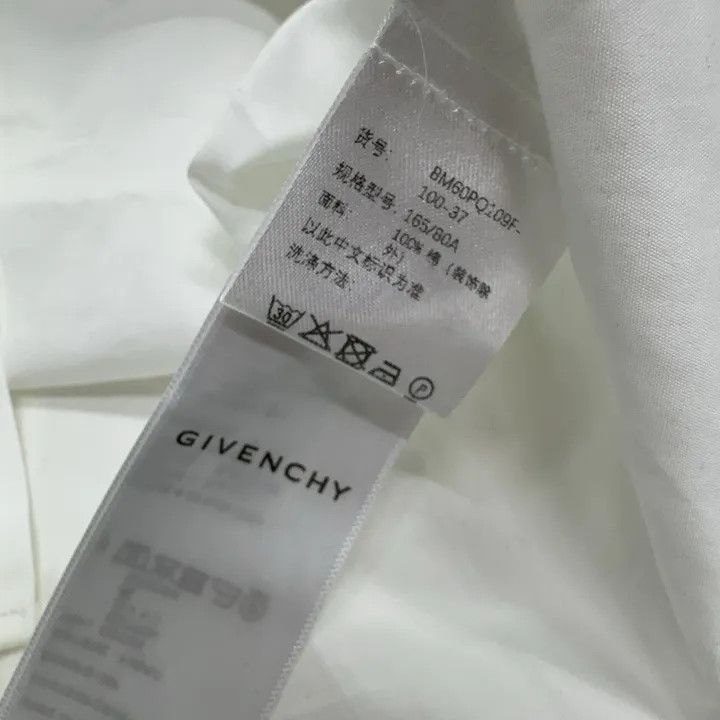 Givenchy Givenchy Button-Down Long Sleeve Shirt for Men Size US M / EU 48-50 / 2 - 5 Thumbnail