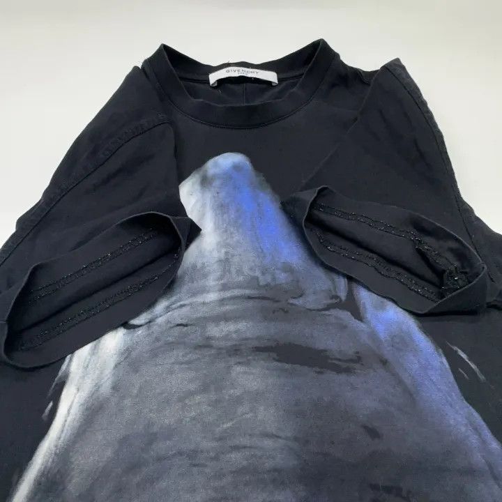 Givenchy Givenchy Shark Print Slim Fit T-Shirt Size US XS / EU 42 / 0 - 8 Thumbnail
