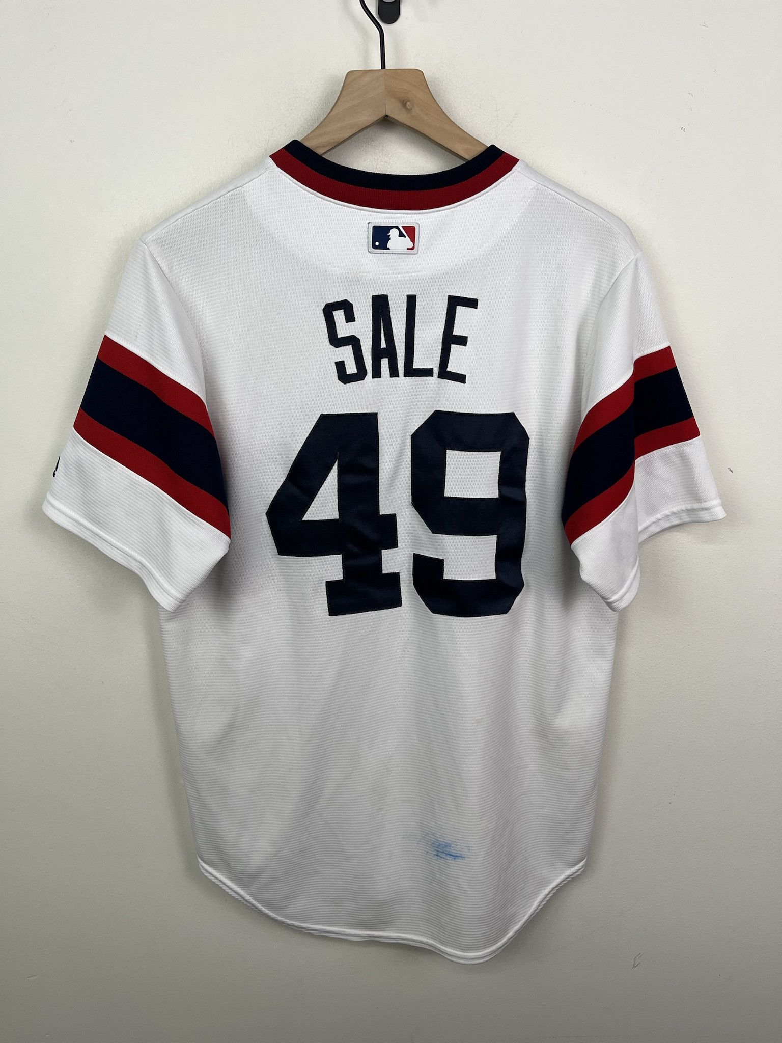 MLB Vintage White Sox Autographed Majestic Baseball Jersey Size M Size US M / EU 48-50 / 2 - 3 Thumbnail