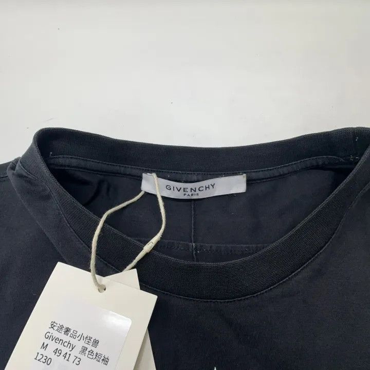 Givenchy Givenchy Short Sleeve Logo T-Shirt for Men Size US M / EU 48-50 / 2 - 7 Thumbnail