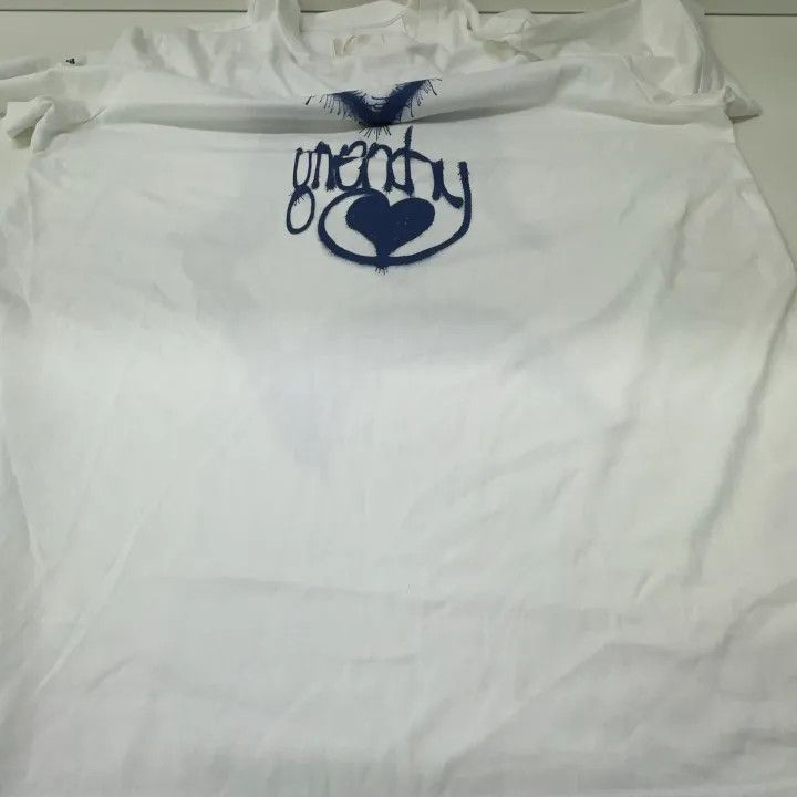 Givenchy Givenchy Heart Print Oversized T-Shirt for Men Size US XXS / EU 40 - 13 Thumbnail