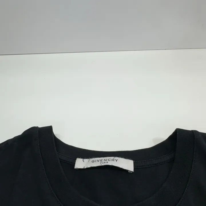 Givenchy Givenchy Black Embroidered Cotton T-Shirt for Men Size US M / EU 48-50 / 2 - 4 Thumbnail