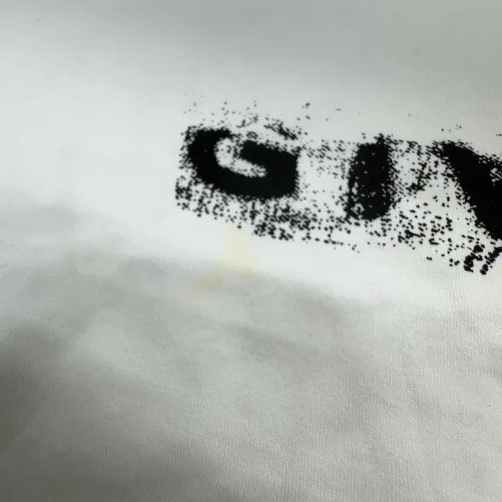 Givenchy Givenchy Distressed Logo Short Sleeve T-Shirt Size US XS / EU 42 / 0 - 7 Thumbnail