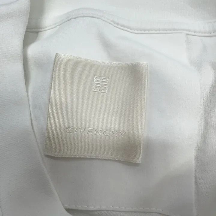 Givenchy Givenchy SS23 Printed Casual Tee for Men Size US XL / EU 56 / 4 - 2 Thumbnail