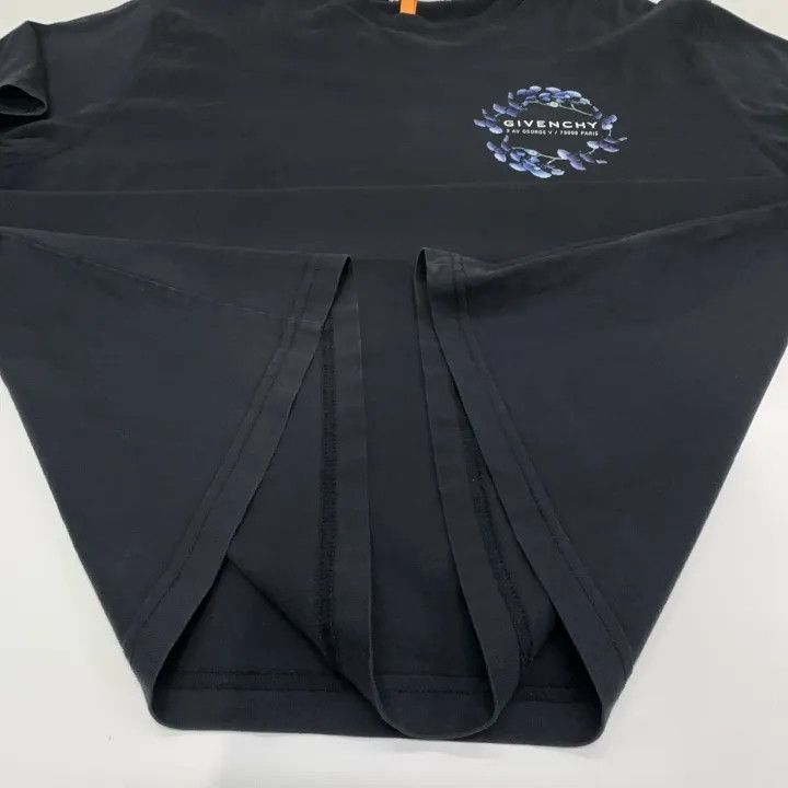 Givenchy Givenchy Logo Short Sleeve T-Shirt for Men Size US L / EU 52-54 / 3 - 12 Thumbnail