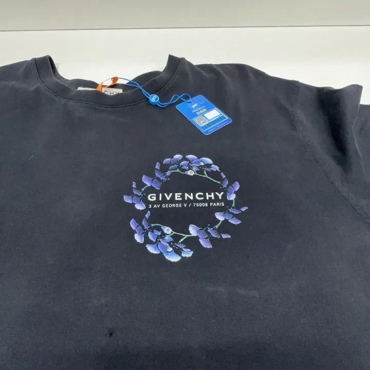 Givenchy Givenchy Logo Short Sleeve T-Shirt for Men Size US L / EU 52-54 / 3 - 8 Thumbnail