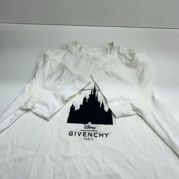 Givenchy Givenchy x Disney Castle Graphic T-Shirt Size US M / EU 48-50 / 2 - 10 Thumbnail
