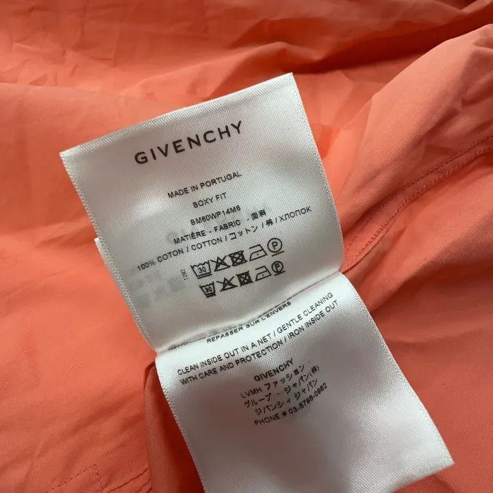 Givenchy Givenchy SS23 Short Sleeve Shirt for Men Size US M / EU 48-50 / 2 - 6 Thumbnail