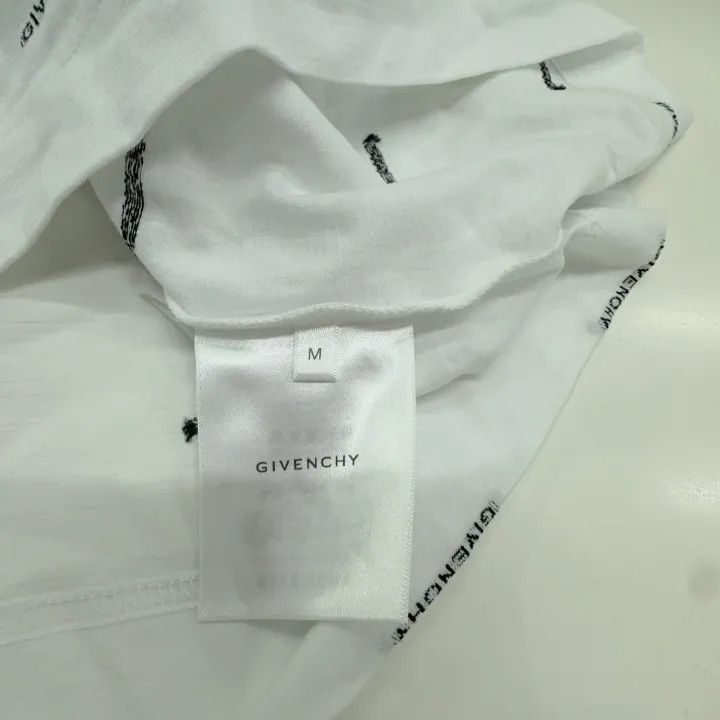 Givenchy Givenchy SS25 Lettered Short Sleeve T-Shirt Size US M / EU 48-50 / 2 - 6 Thumbnail